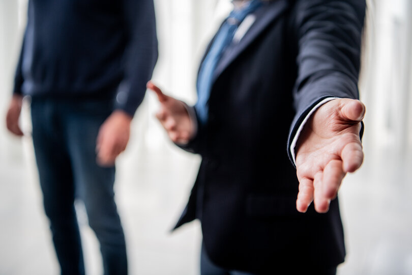 Event-Sicherheitsdienst, der angepasste Sicherheitskonzepte für Events und Veranstaltungen anbietet, die die spezifischen Anforderungen des Veranstaltungsortes, des Publikums und des Kontextes berücksichtigen.